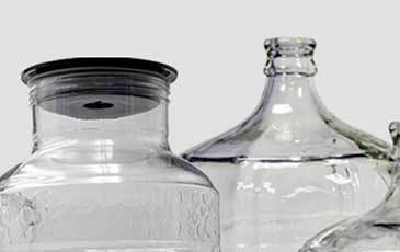 Plastic vs Glass Bottles